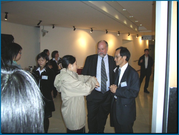 602x451 pixels (95K)